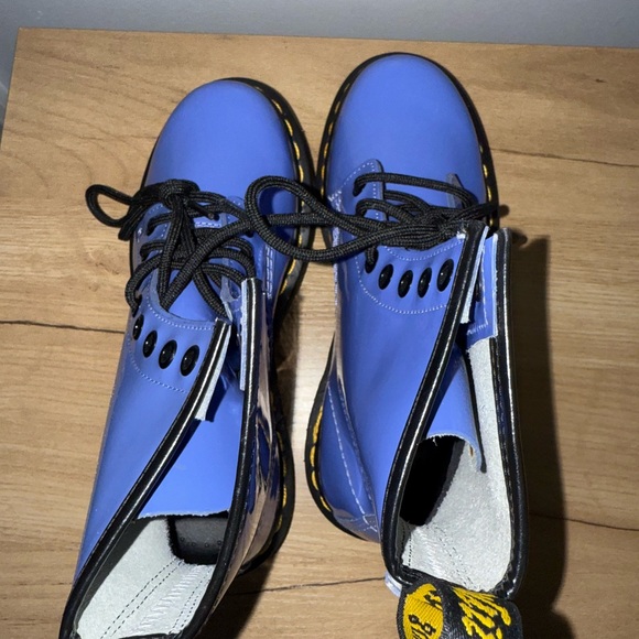 Dr. Martens 1460 Womens Blue Boots Size 6 Patent Leather Boots NWOB C - Picture 5 of 10